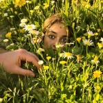 Pourquoi ne pas tondre son jardin en mai est bénéfique pour la biodiversité, voici pourquoi