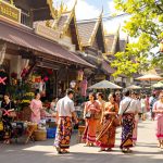 découvrez quelles couleurs éviter en thaïlande pour respecter la culture locale et ne pas offenser les habitants lors de votre voyage.